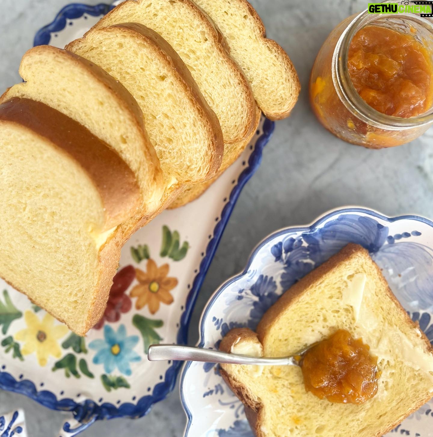 Silvia Colloca - 2.2K Likes - It’s apricot season and it’s time to jam! I enlisted the help of my dad to create the most velvety jam, perfumed with vanilla and lemon. Note to self… we should have made more…
Also… don’t be fooled by my dad understated ease in the kitchen… the man cannot cook to save his life, but he surely can remove seeds from stone fruit like there’s no tomorrow!
Makes 4x250 ml jars
1.4kg of apricots (weight is with stone removed)\500 gr of caster sugar
1 large or 2 small lemons (juice and zest)
1 vanilla bean split in half to add to the pot
Cut the apricots into small chunks, place into a large, non reactive bowl with sugar, vanilla bean, lemon juice and strips of lemon zest (no white part). Cover with a damp tea towel and allow to macerate in the fridge for 2 hours or overnight (to intensify the flavors).
Place the macerated fruit along with the liquid into a large pot and bring to a simmer. Cook over low heat for 45-60 minutes, or until the jam has thickened slightly. You can skim off the foam that appears on the surface with a slotted spoon as the jam cooks. To make sure the jam is cooked, place a small plate in the freezer for 10 minutes. Take it out and spoon a little jam onto it. If it thickens, the jam is ready. Pour the hot jam into the hot sterilized jars, close firmly and tip the jars upside down to create a vacuum. Allow to cool down, then refrigerate.
Ps
always make sure to use sterilized hard and lids. If you are reusing old jars, make sure you get new lids to create the vacuum seal that will preserve your jam safely.