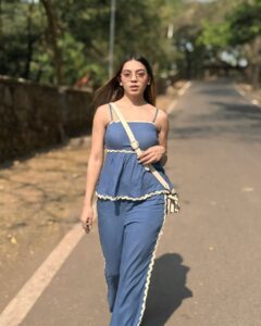 Actress Simran Budharup HD Photos and Wallpapers January 2025