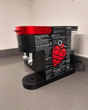 Siobhan Thompson Instagram - Forgot to post at the time but feels important to let everyone know that the NYC @variety office has an American Idiot Keurig #journalism