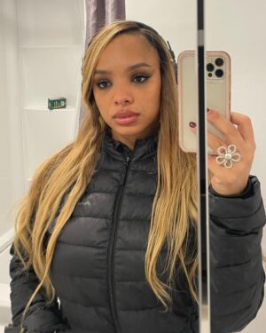 Sisi Stringer Instagram - LA era throwback bc I’m staying blonde for another round swipe for 🥛