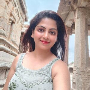 Smita Shewale Instagram - It's me...♥️💫❤️😇
#films #famous #gratitudeattitude #happiness #smitashewale #beayutifulsmile #TravelVibes
