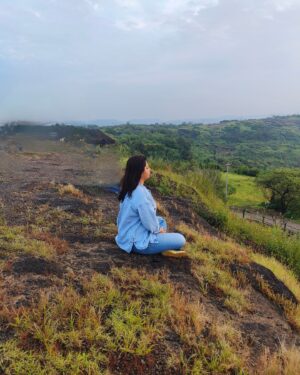 Smita Shewale Instagram - रायगडाला भेट....
 #महाराजांचे🚩मावळे शिवाजी #छत्रपती #raigadfort🚩 #happiness