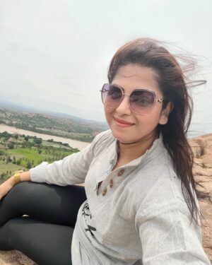 Smita Shewale Instagram - Success is not about the amount of money you have, it’s about the amount of joy you have..