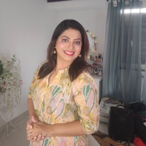 Smita Shewale Instagram - She just shines 😊 shoot day 🎄🎉
#smitashewale #marathimotivational #marathifilm mulgi #pune #maharashrian #youtuber #smitashewaleyoutubechannel