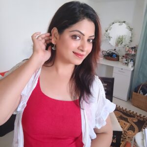 Smita Shewale Instagram - Me again 😊
 #smitashewale #instagood #photooftheday #shooting #youtube #mothersonlove #pune #gratitudeattitude #trendingnow #Happy