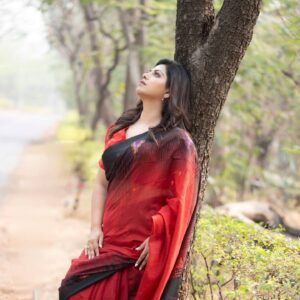 Smita Shewale Instagram - Make up- @sanjanayadav_makeover_studio

Actress - @smitashewaleofficial

Photo - @portraeiture 
Assistant - @vaishnavi_makeover @nanaware5782 @sp_makeup_artist2212 
Outfit - @shatikaa_origination 

#sanjanayadav0607 #makeupartist #actress s #photography #celebritymakeupartist #bridalmakeupartist #smitashewale
#sareedraping #sareelover #weddingphotography