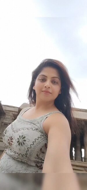Smita Shewale Instagram - Aye zindagi gale laga le...