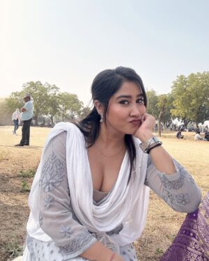 Sofia Ansari Instagram - Tu hain to main hu 👩🏻