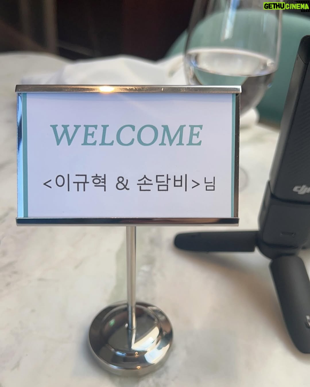 Son Dam-bi - 5K Likes - 따봉아 넌 복도 많지👶🏻
임신한 저를 위해 꽃까지 감동이에용 @ikaywoo 🙏
발렌타인데이 세트 메뉴까지
완벽했던 일요일 브런치
너무 감사해요 행복해요🥰🫶