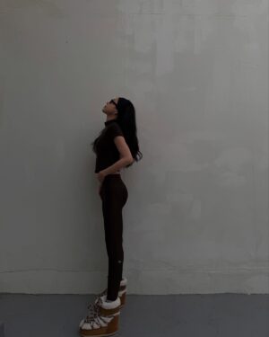 Son Na-eun Instagram - 🤎❄️