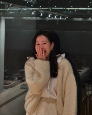 Son Ye-jin Instagram - 🩷❤️🧡💛💜💙🩵💚