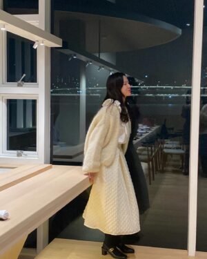 Son Ye-jin Instagram - 🩷❤️🧡💛💜💙🩵💚