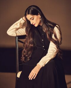 Actress Sonam Kapoor HD Photos and Wallpapers February 2025