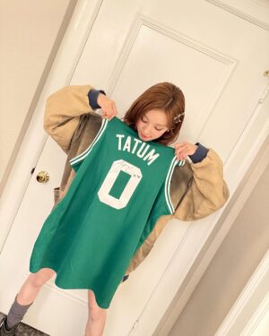 Song Yuqi Instagram - My all-star journey!!!! Still can’t believe I was there to watch those amazing shows🥹 Huge respect to all the players who gave us a show filled with passion, skills, and unforgettable moments. Hope everyone can be healthy!! My best wishes!!
Again.Really appreciate it!Thank you for inviting me😊