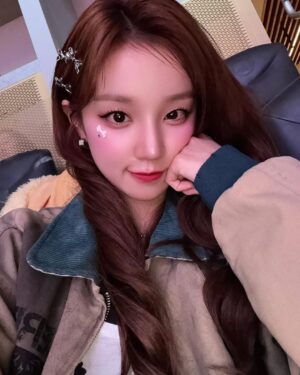 Song Yuqi Instagram - My all-star journey!!!! Still can’t believe I was there to watch those amazing shows🥹 Huge respect to all the players who gave us a show filled with passion, skills, and unforgettable moments. Hope everyone can be healthy!! My best wishes!!
Again.Really appreciate it!Thank you for inviting me😊