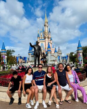 Sonia Fried Instagram - Linda experiencia de estar con mi familia en Disney 😍🏰🇺🇸 
#orlando #familia #happyholidays