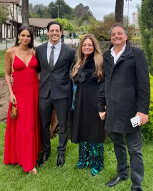 Sonia Fried Instagram - Felicidades Yuri y Cata por su lindo matrimonio. Les deseo lo mejor junto a la hermosa Helena y que sigan siendo muy felices. #mazeltov ✡️💍