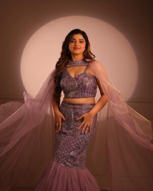 Soniya Suresh Instagram - Mermaid feels✨ 
For sun kundumbam viruthugal!!!
Wearing: @diademstore.in 
MUA : @blush_bridal_studio28 
PC : @a_vimal_photography