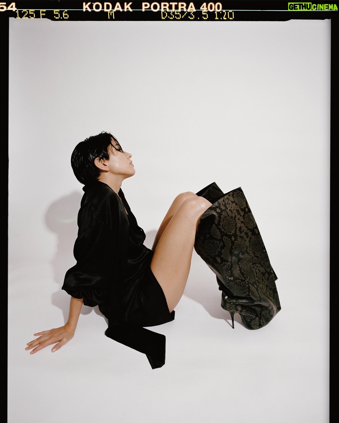 Sonoya Mizuno - 28.8K Likes - Metal @metal_magazine 🐈⬛
Interview @phemdem
Photos @nickthompsonstudio
Styling @monicazaframata
Hair @danielmartin81
Makeup @joeyjoeychoy