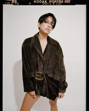 Sonoya Mizuno Instagram - Metal @metal_magazine 🐈‍⬛
Interview @phemdem
Photos @nickthompsonstudio 
Styling @monicazaframata 
Hair @danielmartin81 
Makeup @joeyjoeychoy