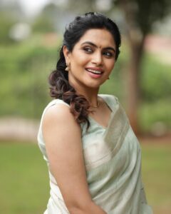 Actress Sonu Gowda HD Photos and Wallpapers February 2025