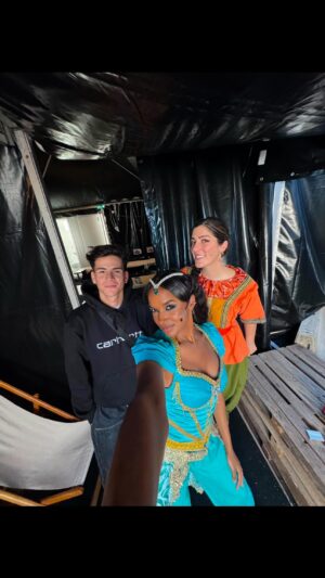 Soraia Tavares Instagram - Batalha de Ahhaha🤣 

(Merecia vir para o feed)

#aladinonogelo #backstage #trend