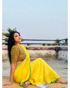 Actress Soumi Ghosh HD Photos and Wallpapers March 2025