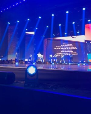 Spice Instagram - @puma.uk pulled up with a truck of sneakers for my dancers and I to perform @moboawards ………… Enjoy this slide with clips of my performance #HellNo & #SoMiLikeIt  one old classic and one New song , which slide is your favorite ?………. Big up my entire team @halo73official @tiannahsplacempire @segun_wealth @glowbyaba @skjcontent @1portiaclarke @smila1take @caviarstudiosltd @rage_ghr