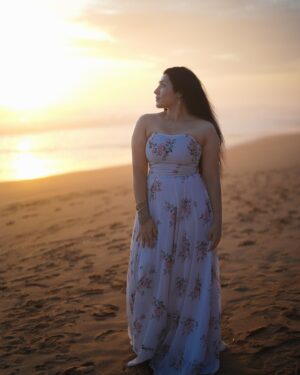 Sree Nithi Instagram - Let nothing dim the light
...that shines from within🤍

Mua : @varshas__makeover__ 
Hair & Edit : @gokul__jayan__ 
Camera : @_optimistic_hope_ 
Costume : @razznitza