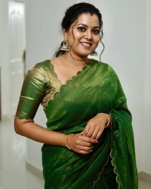 Sruthy Suresh Instagram - 💚

Saree: @sahasra.in ✨
MUA : @vikramanvijitha 
Jhumka : @crafteria_divyas
📸 @akash__c.m , @skd__07___