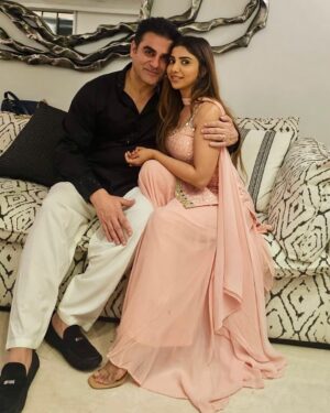 Sshura Khan Instagram - Happy Anniversary Arbaazzz ❤️❤️❤️
My love, every day with you feels like a blessing. You’re my safe haven, my greatest joy, and the best part of my life. I’m so grateful for your love, your strength, and the way you make every moment so special. You make my world brighter, and my heart fuller. Here’s to many more years of laughter, love, and unforgettable memories together. Thank you for being you ❤️❤️ @arbaazkhanofficial 

Alhamdulillah blessed with the best ❤️