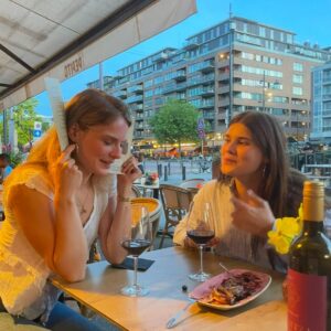 Stephanie van Eer Instagram - doeeeeei 2024 bedankt voor alles 🧡