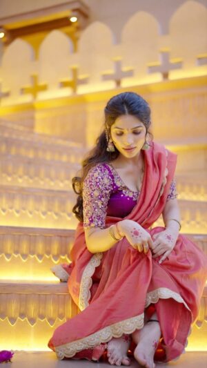 Subhashree Rayaguru Instagram - Sankranthi Subhakankshalu 🪁☘️
VC @absolutelyrahul
Makeup @bridalmakeupbysujatha
Saree @srinisdesignerstudio
Blouse @alankritiboutique
Jewellery @navkar_boutique
#trendingreels #explore #teluguactress #subhashree #subbu #hyderabad #sitamavakitlosirimallechettu #godarigattu
