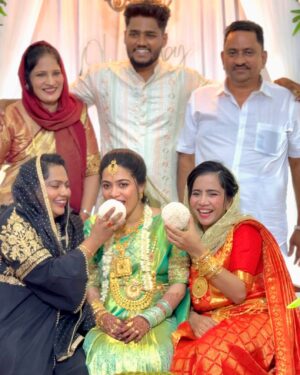 Suhana Basheer Instagram - Shalu & Mashook’s Baby Shower Dump 👶 🌸🌟

#7monthceremony #pregnancyjourney #babycomingsoon #momtobe #basheerbashi #mashurabasheer #brotherinlaw #sisterinlaw