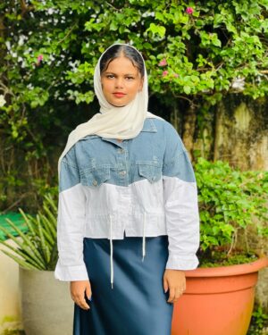Sunaina Basheer Instagram - When In Doubt,Denim And White It Out💙🎧