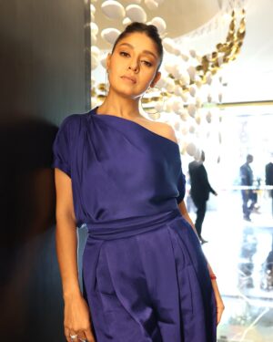 Sunidhi Chauhan Instagram - Can y’all  help me with the caption?

MUAH - @tush_91 
Asst. - @hairstylist_jennny 

Styled by @saumyathakur #styledbysaums 
Outfit @arokaofficial 
Heels @linoperros @tlmconsultancy
Style Asst. @pareenaaahhh