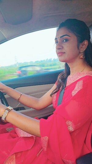 Sunitha Srinivasan Instagram - "For driving lovers"

#sunithasrinivasan #trending #fyp #viwes #explorepage #viral #fypシ #instalike #driving #lovers #style #stylish #trending #tredingsong #insatagram