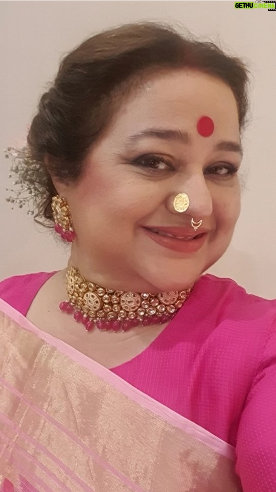 Supriya Shukla - 89.9K Likes - Yunhi bana li yeh reel🙈🙈
Wanted to post my pics in saree🙈🙈
My saree love❤️..
जब समझ ना आये क्या पहनू
तो साड़ी पहनना.. पसंद है..
हर दम.. हर बार... लगातार 😊...
साड़ी प्रेम 😊
#saree #sareelove
