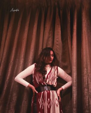 Surabhi Hande Instagram - ❤️

Just me being me 🙌🏻💃🏼

photography by @neilblues & @la_augustus

#fashion #look #vogueindia #marathicelebrity #celebrity #beauty #model #actress #glam #sizzling #surbhihanday #dress
