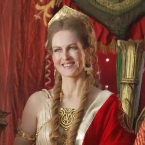Suzanne Bernert Instagram - Today is the 10th anniversary of the first telecast of  #chakravartinashokasamrat tv series. I have posted a few pictures of what reflects the journey and am feeling blessed that fans who came to join me here on Instagram, still are here with love and support 💖😍💖 

Link of Article @siagarwal122 in my Instastory or just google
.
.
.
#suzannebernert #cas #indiantelevision #actingislife🎬 #queenhelena