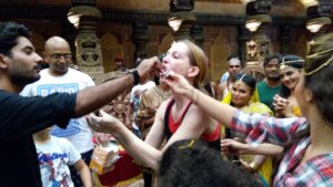 Suzanne Bernert Instagram - Today is the 10th anniversary of the first telecast of  #chakravartinashokasamrat tv series. I have posted a few pictures of what reflects the journey and am feeling blessed that fans who came to join me here on Instagram, still are here with love and support 💖😍💖 

Link of Article @siagarwal122 in my Instastory or just google
.
.
.
#suzannebernert #cas #indiantelevision #actingislife🎬 #queenhelena