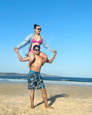 Swastima Khadka Instagram - Another year, still lifting each other up. Literally!! 😁
Happy 9th Anniversary @thenischalbasnet