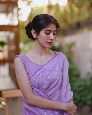 Syra Yousuf Instagram - 💜
بنفش
@iqrafchaudhryofficial 
@mehlum.sadriwala 
@palwashayousuf
