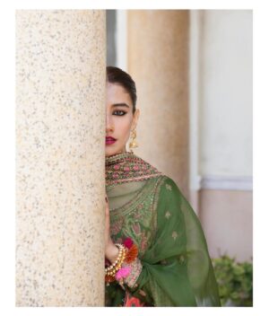 Syra Yousuf Instagram - ✨🌺🌺✨
-
-
@hussainrehar.official 
@umar.nadeeem 
@yash645 
@iambabarzaheer