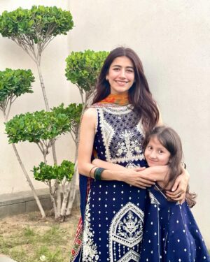 Syra Yousuf Instagram - Eid Mubarak, from us to you ✨
-
-
@mohsin.naveed.ranjha 💙