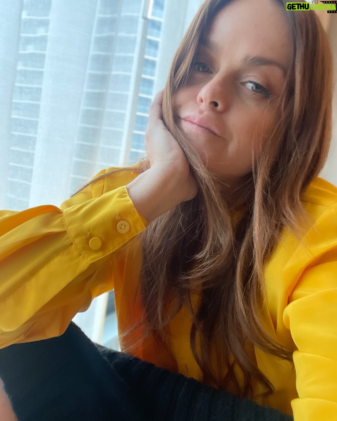 Taryn Manning - 6.3K Likes - 💛⭐️✌️🍰