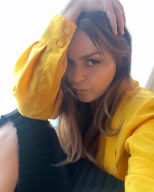 Taryn Manning Instagram - 💛⭐️✌️🍰