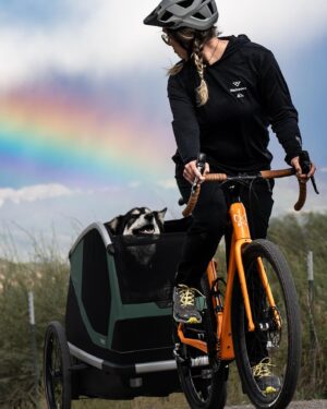 Taylor Rees Instagram - Hypothesis: The less carbon fuel we need to combust in the process, the more we get to connect with that sweet source of shared love. Thank you @thule @doglifebythule for spurring a new chapter in our lives of allowing @baloointhewild to feel safe and psyched to make human-powered runs to town for walks, swims, pizza, and  friendship. @renan_ozturk @expedition.studios [photos by @kael.vb, styling the one and only joynapetta]