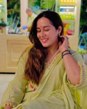 Tejaswini Lonari Instagram - “A smile is the most powerful tool you have. It can break barriers, mend hearts, and create endless possibilities.”
#happyworldsmileday