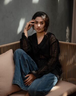 Teju Ashwini Instagram - 🖤

Shot by @irst_photography ✨✨
.
Location @stairwaytonirvanaa.in ✨✨
